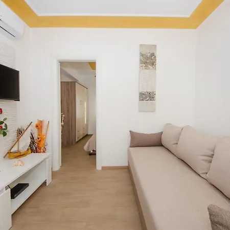 Casa de hóspedes Mia 4*