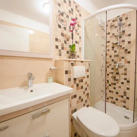 Casa de hóspedes Mia 4*