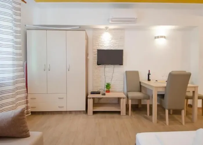 Πανσιόν Mia 4*