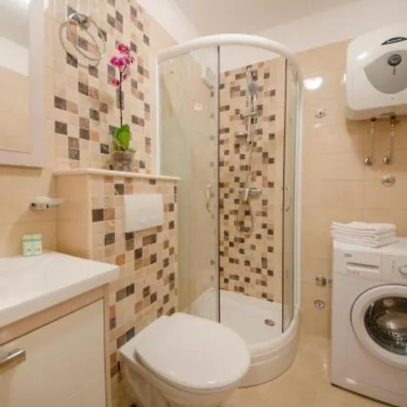 בית הארחה Mia 4*