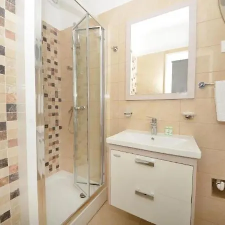 בית הארחה Mia 4*