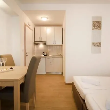 Mia בית הארחה